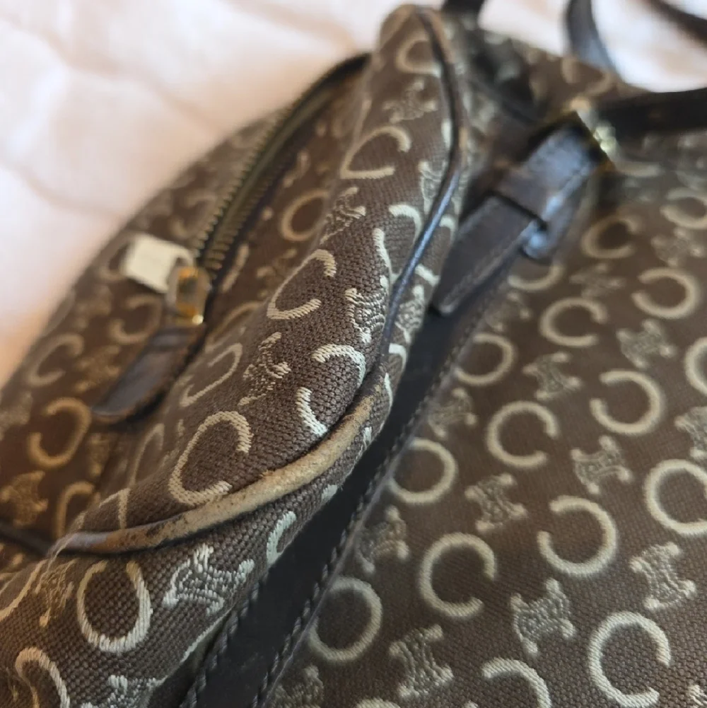 Vintage Celine Tote Handbag in Brown and Cream - Picture 8 of 11